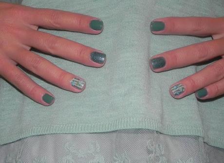 Verde menta...también en invierno (look, manicura y outfit)