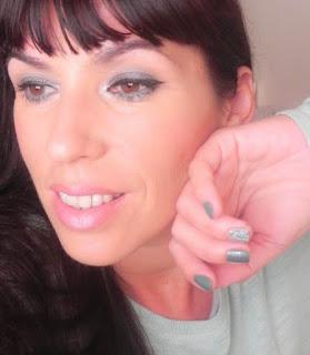 Verde menta...también en invierno (look, manicura y outfit)