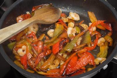 Tacos de dorada y habitas