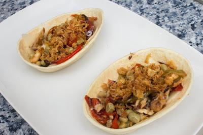 Tacos de dorada y habitas