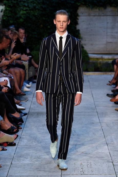 SS16 Trend Alert: Vertical Stripes