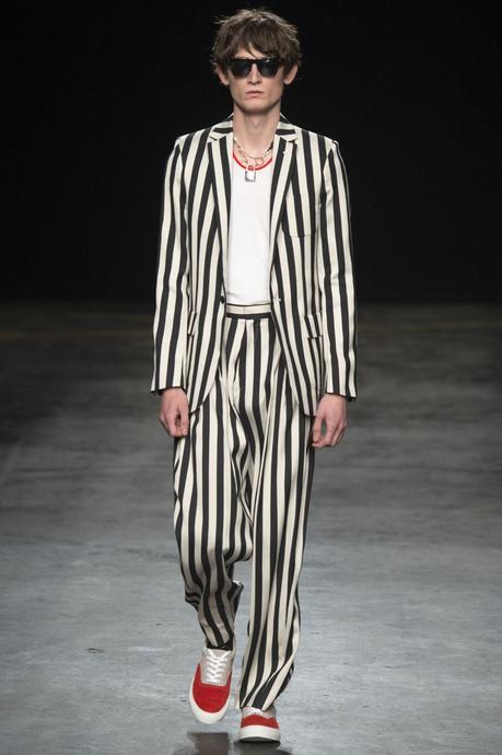 SS16 Trend Alert: Vertical Stripes