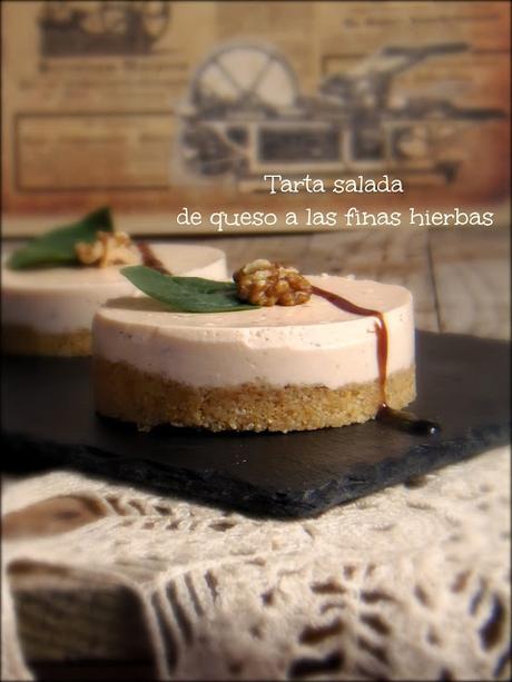 TARTA SALADA DE QUESO A LAS FINAS HIERBAS