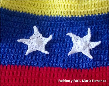 Gorro con bandera a tejido y estrellas a crochet (With a flag on your head)