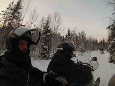 Safari con motos de nieve, renos y huskies Safari con motos de nieve, renos y huskies