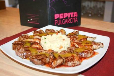 Magret de pato con uvas y cous cous Pepita Pulgarcita Murciana Magret de pato con uvas y cous cous Pepita Pulgarcita Murciana