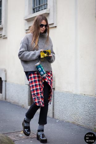 TREND SHOPPING; PLAID SHIRT.-