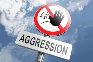 Sancionado hasta el año 2026 por agredir al árbitro con !un casco de moto!