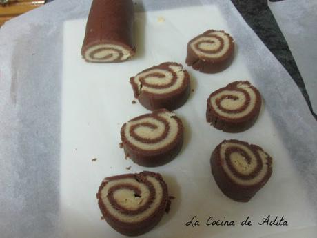 Galletas en forma de espiral, de chocolate y vainilla