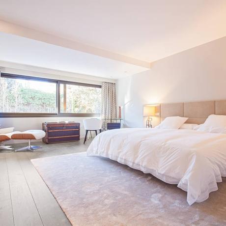 TARIMA DE ROBLE STORM – Proyecto Madrid : Dormitorios de estilo moderno de Tarimas de Autor