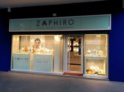 Consejos para comprar y cuidar las joyas de plata