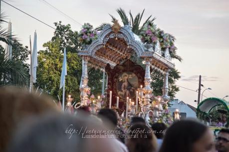 Tan diferentes a la vez (sevillanas)