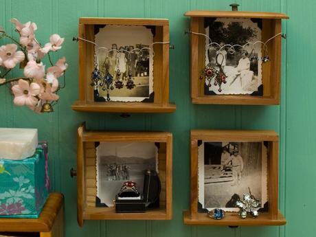 picture-frames-from-old-drawers