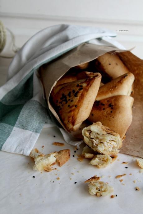 Samosas de mermelada . requesón y nueces