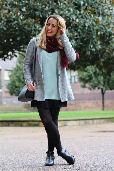 Outfit con falda en invierno