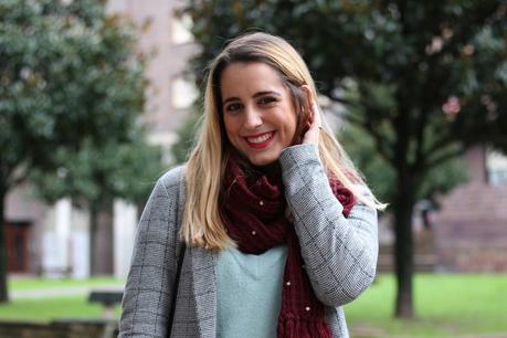 Outfit con falda en invierno