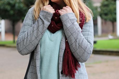 Outfit con falda en invierno