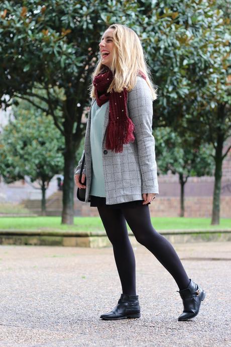 Outfit con falda en invierno