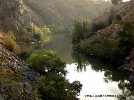 Rio Tajo, retarda tu paso