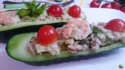 Barquillos de pepinos rellenos