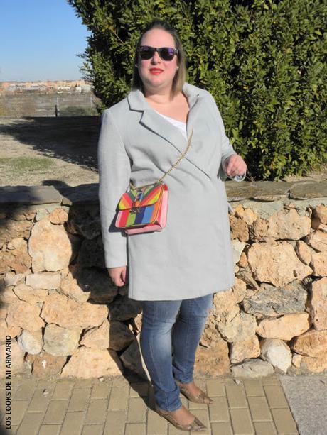 http://www.loslooksdemiarmario.com/2016/01/color-en-invierno-look-curvy.html