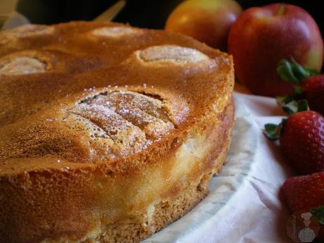 Pastel de manzana al estilo de Suabia. Recién horneada