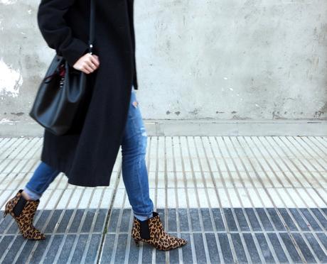 long grey coat - leaopard booties - fedora hat - fashion blogger outfit 