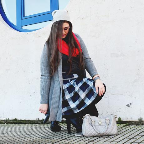 Outfit of the Day ~ 50 sombras de GRIS - Curvy Girl