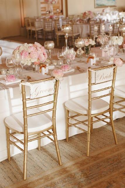 Decora en color rosa las mesas del convite de tu boda - Foto: www.brides.com