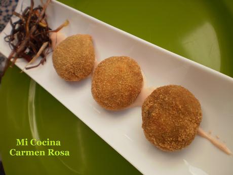 CROQUETAS DE CARRILLADA IBERICA GUISADAS AL VINO TINTO CON MAYONESA DE KIMUCHI