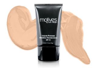 Mi top 5 Motives: Base Mineral en polvo líquido.