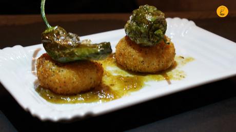 Croquetas de puerro con queso de cabras y pimientos (4€) en la Gastrocroquetería de Chema Madrid