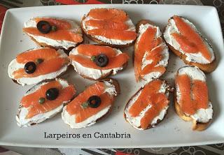 Bocados de Minniky [21]: Tosta de Salmón ahumado casero y queso Sin Lactosa