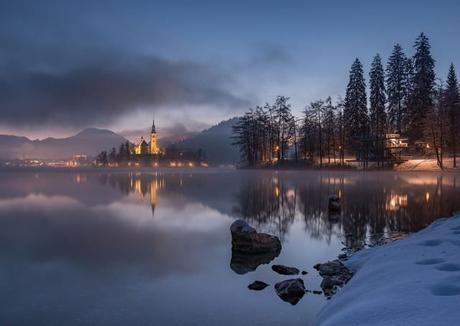 lago bled al amanecer