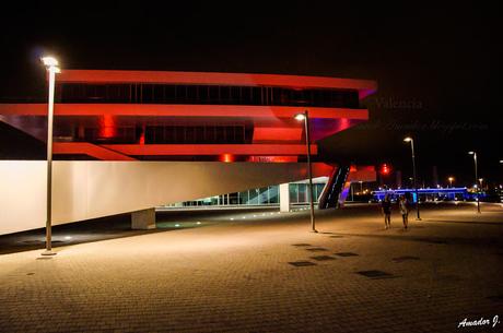 VALENCIA: MARINA REAL JUAN CARLOS I y PASEO MARÍTIMO