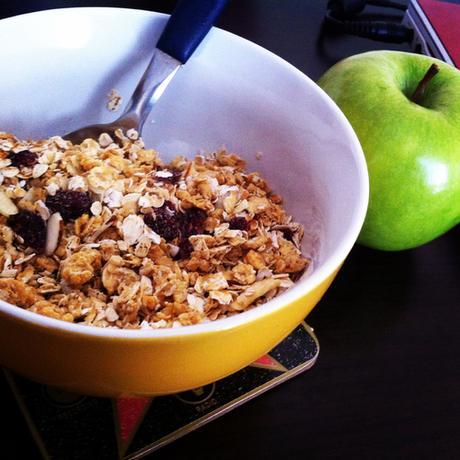 Si buscas ayuda para la reducción del colesterol, aquí te ofrecemos una lista de alimentos esenciales que ayudarán en tu objetivo Si buscas ayuda para la reducción del colesterol, aquí te ofrecemos una lista de alimentos esenciales que ayudarán en tu objetivo