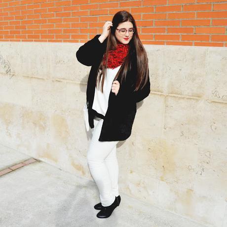 Outfit of the Day ~ Black & White & Red ~ Curvy Style Outfit of the Day ~ Black & White & Red ~ Curvy Style