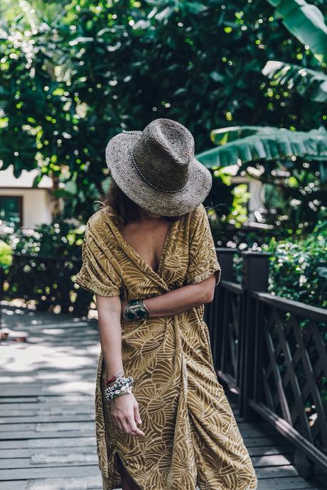 Velvet_Kimono-Thailand-Summer-Peony_Swimwear-Beach_Look-Collage_Vintage-50