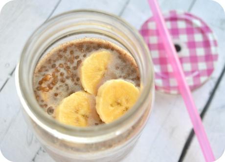 Smoothie de chia con platano y chocolate