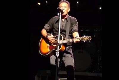Bruce Springsteen honra a Glenn Frey versionando 'Take it easy' de los Eagles