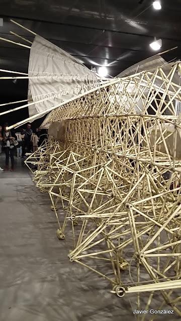 Theo Jansen. Asombrosas criaturas. Amazing creatures Exposición Exhibition Fundación Telefónica.