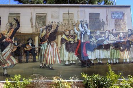 10 Increíbles Trampantojos y murales en Navalcarnero por Alberto Pirrongelli