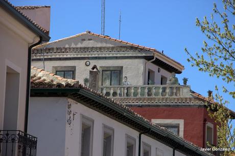 10 Increíbles Trampantojos y murales en Navalcarnero por Alberto Pirrongelli