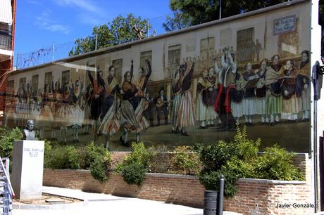 10 Increíbles Trampantojos y murales en Navalcarnero por Alberto Pirrongelli