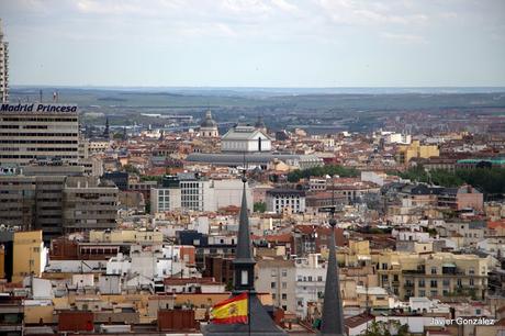 El Faro de Madrid. Lighthouse of Madrid