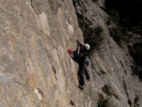 AGER - paredón para escalar en invierno