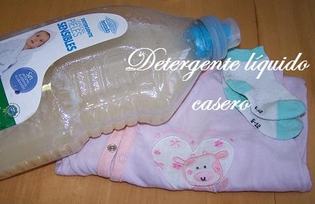 Detergente líquido para la ropa. Detergente líquido para la ropa.