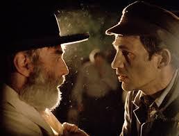 Manu Zapata_El cine (de estreno) fácil de leer_vivazapata.net_EL HIJO DE SAÚL_conel rabino