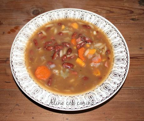 POTAJE DE ALUBIAS PINTAS CON VERDURAS Y PASTA