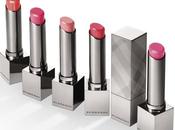 Burberry presenta kisses sheer: labiales pasarela